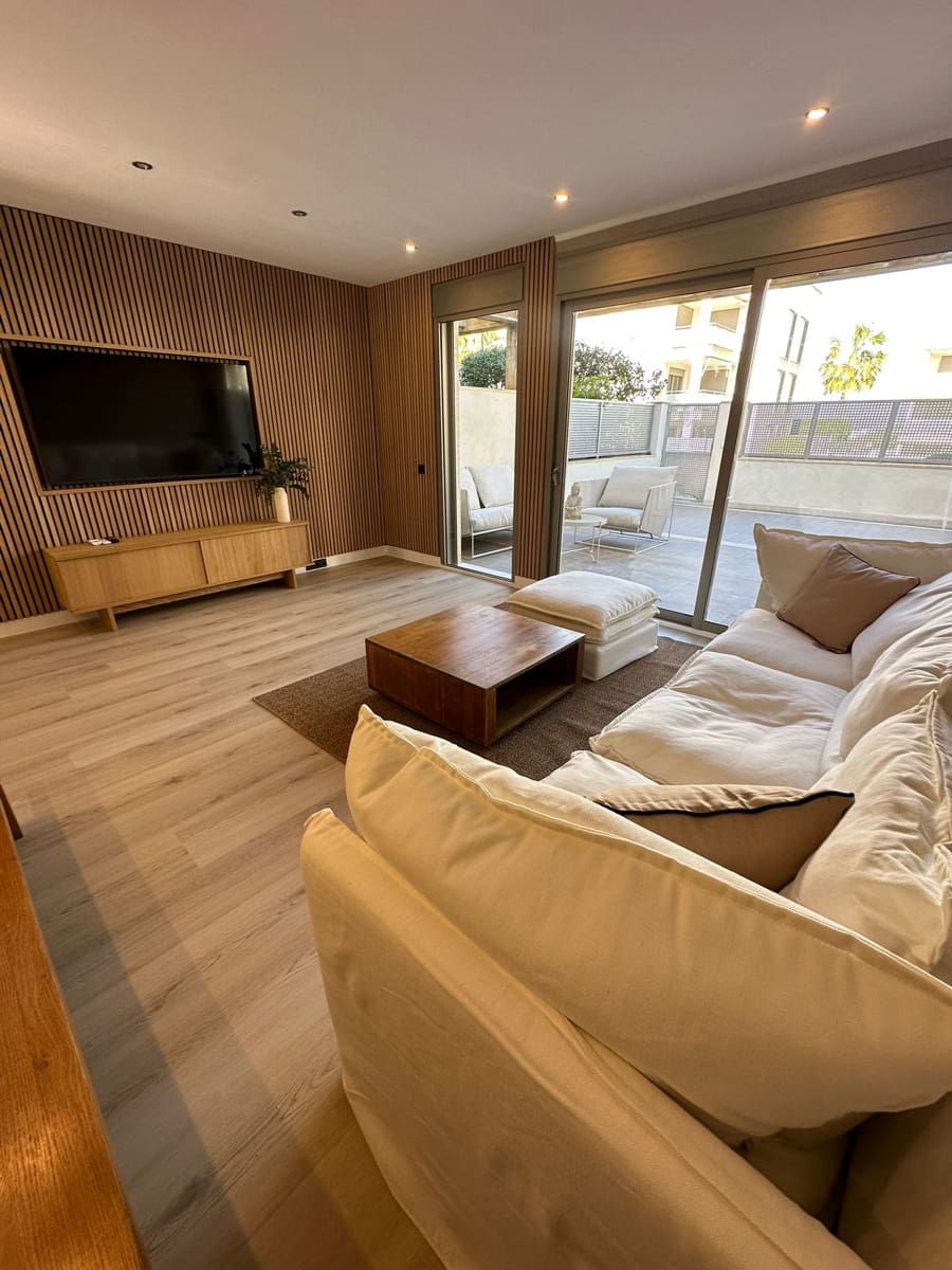 4 bedroom Townhouse for rent in Portocolom with pool garage - € 2,500 (Ref: 9759378)