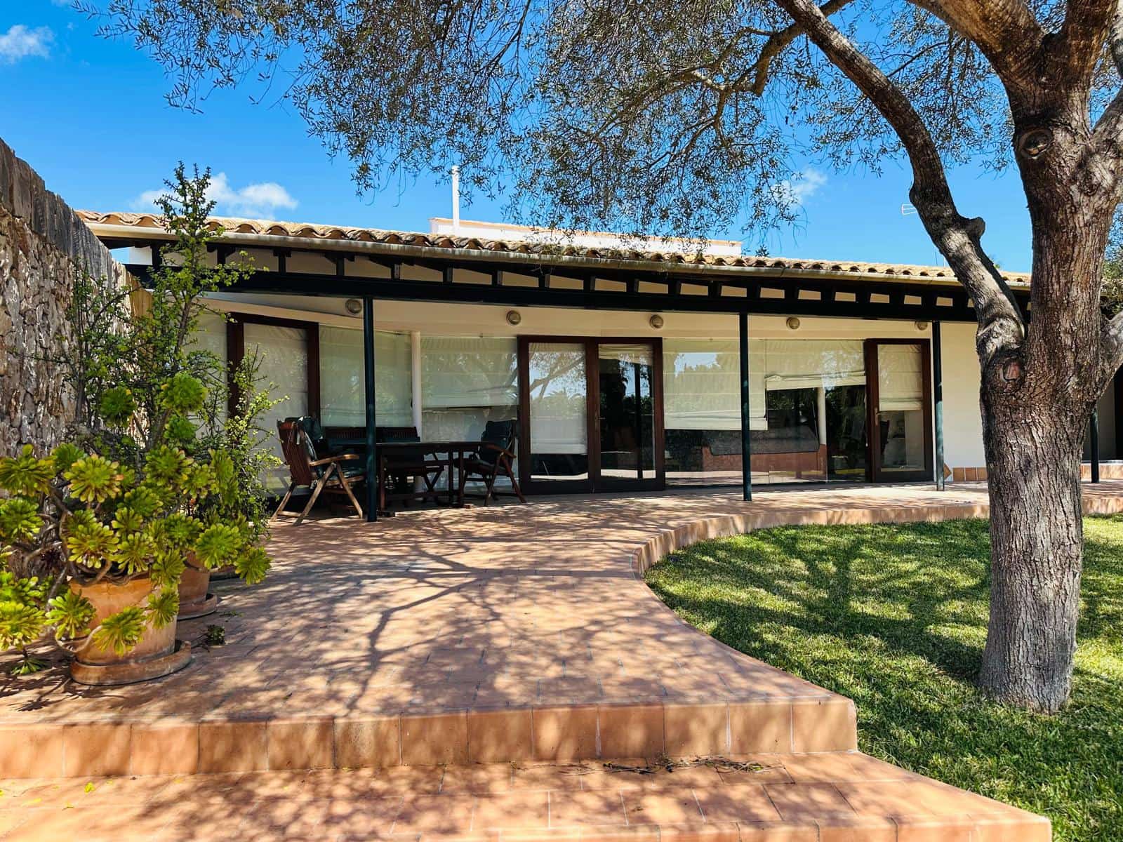 2 bedroom Villa for rent in Cala Murada with pool - € 2,400 (Ref: 9759505)