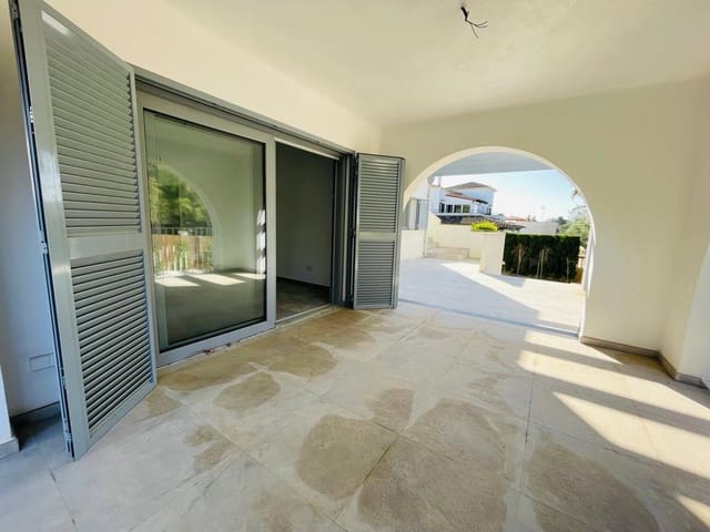 Chalet de 4 habitaciones en Porto Petro, Santanyí en venta con piscina garaje - 14.950.000 € (Ref: 9765269)