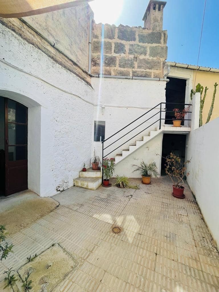 3 bedroom Townhouse for rent in Petra - € 2,000 (Ref: 9867286)