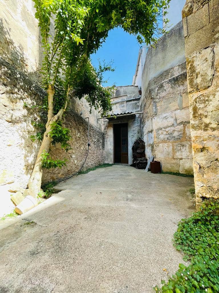 3 bedroom Townhouse for rent in Petra - € 2,000 (Ref: 9867286)