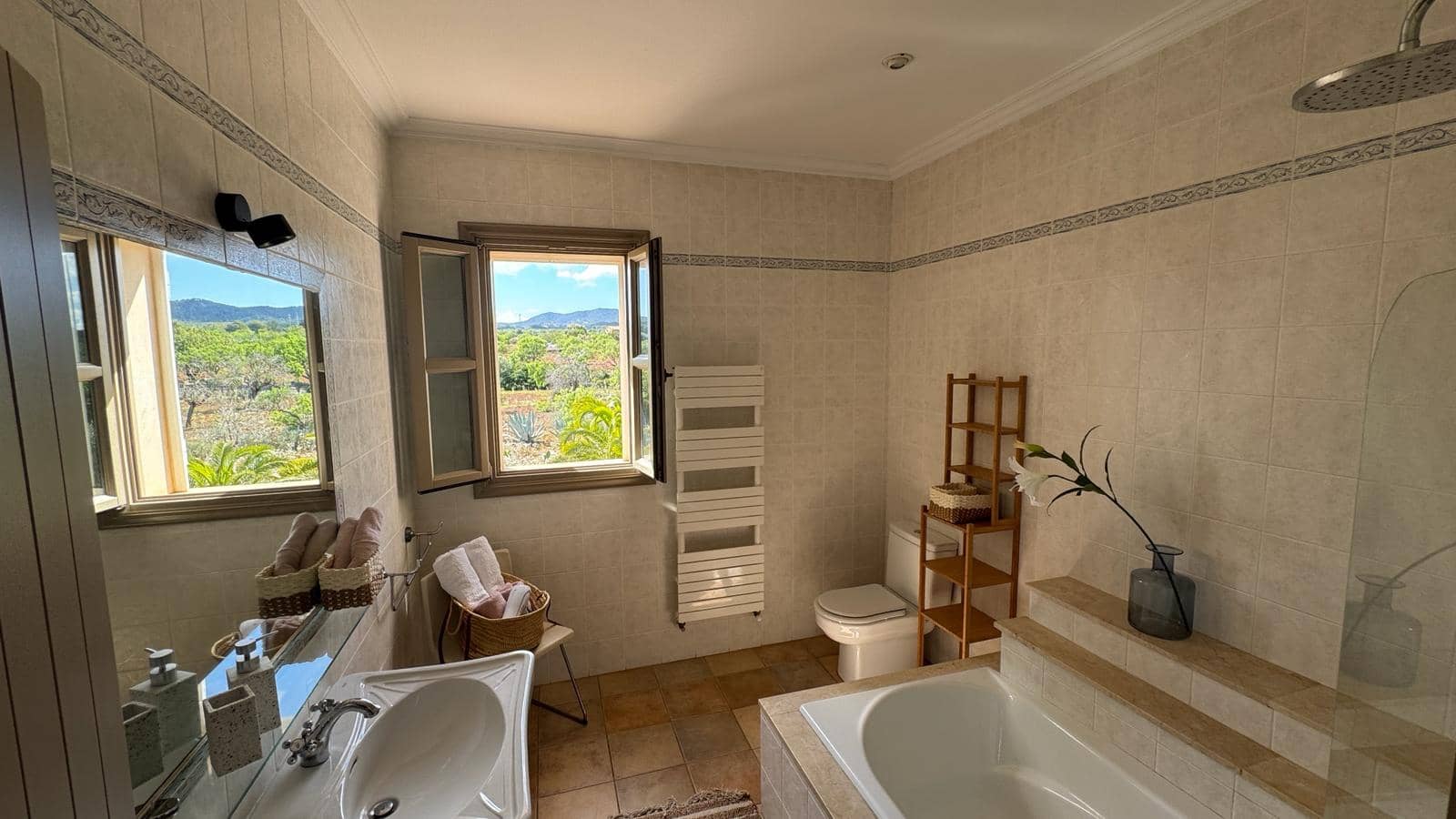 5 soverom Finca/Herregård til salgs i Portocolom med svømmebasseng garasje - € 3 800 000 (Ref: 9934901)