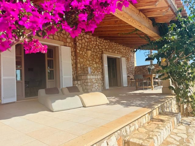 5 soverom Finca/Herregård til salgs i Portocolom, Felanitx med svømmebasseng garasje - € 3 800 000 (Ref: 9934901)