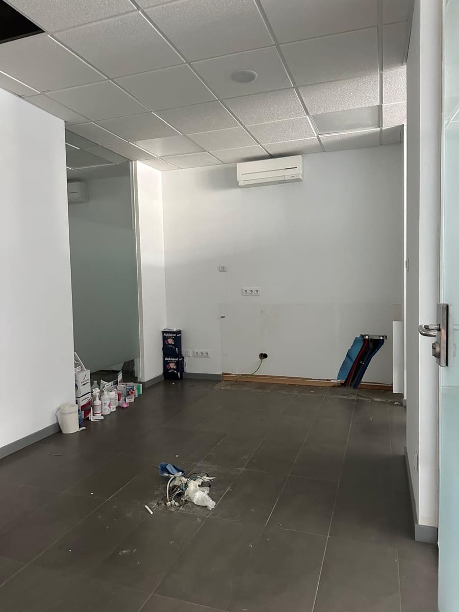 2 soveværelse Butik til leje i Felanitx - € 2.000 (Ref: 9974244)
