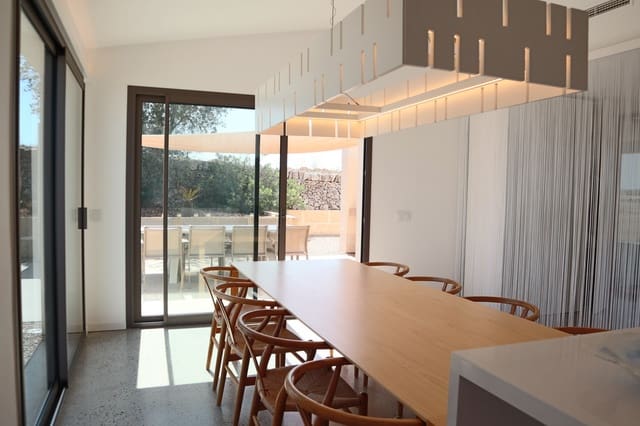 4 soverom Finca/Herregård til leie i Petra med svømmebasseng garasje - € 3 000 (Ref: 9994481)