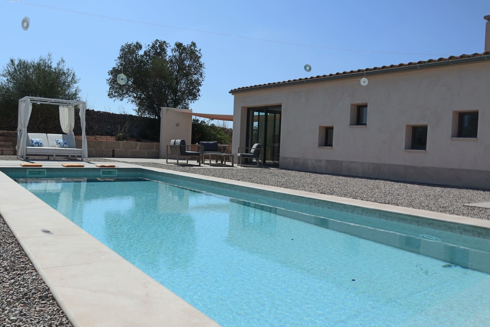 4 soverom Finca/Herregård til leie i Petra med svømmebasseng garasje - € 3 000 (Ref: 9994481)