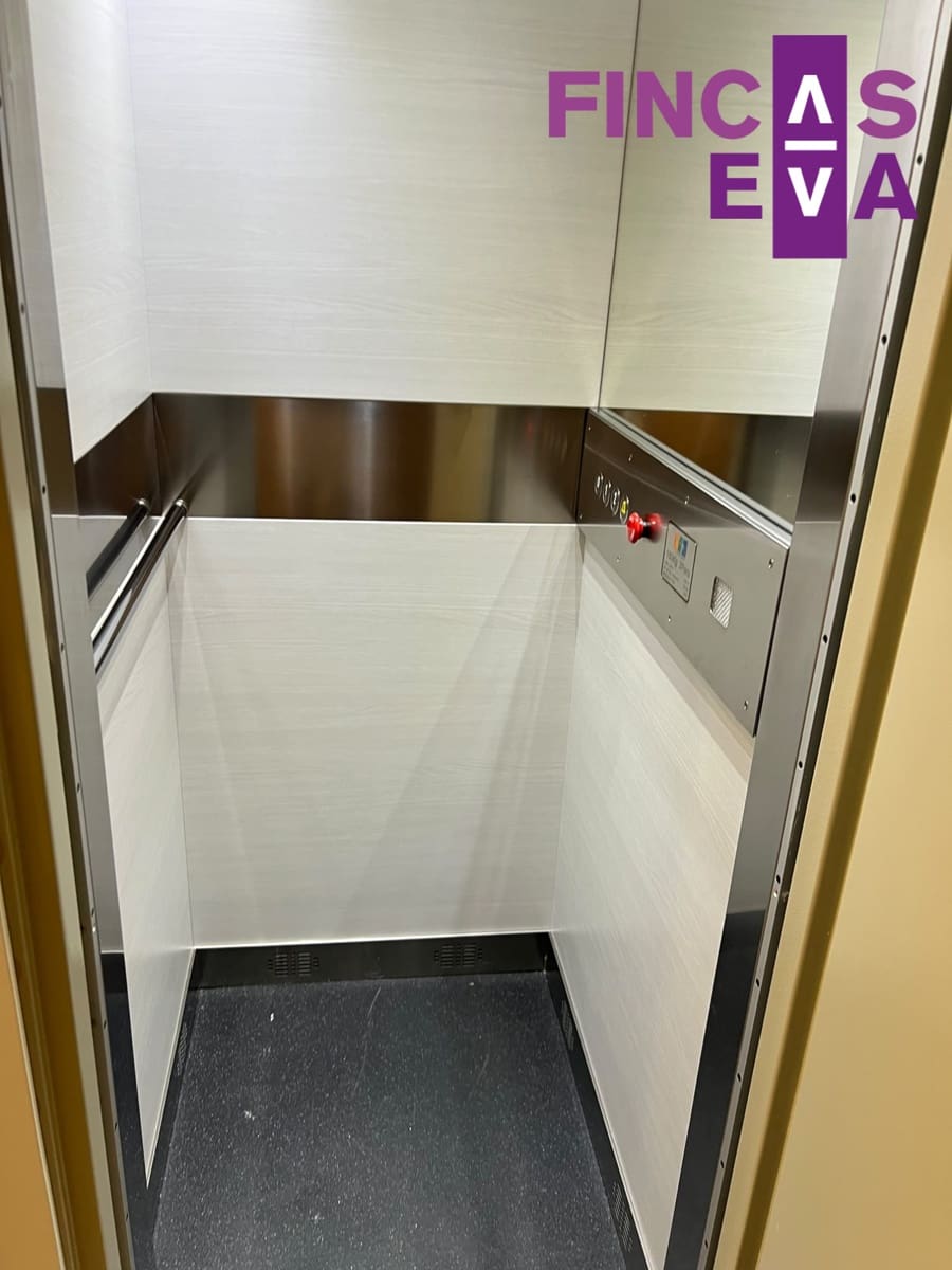 2 slaapkamer Flat te koop in Barcelona stad - € 394.000 (Ref: 10035923)