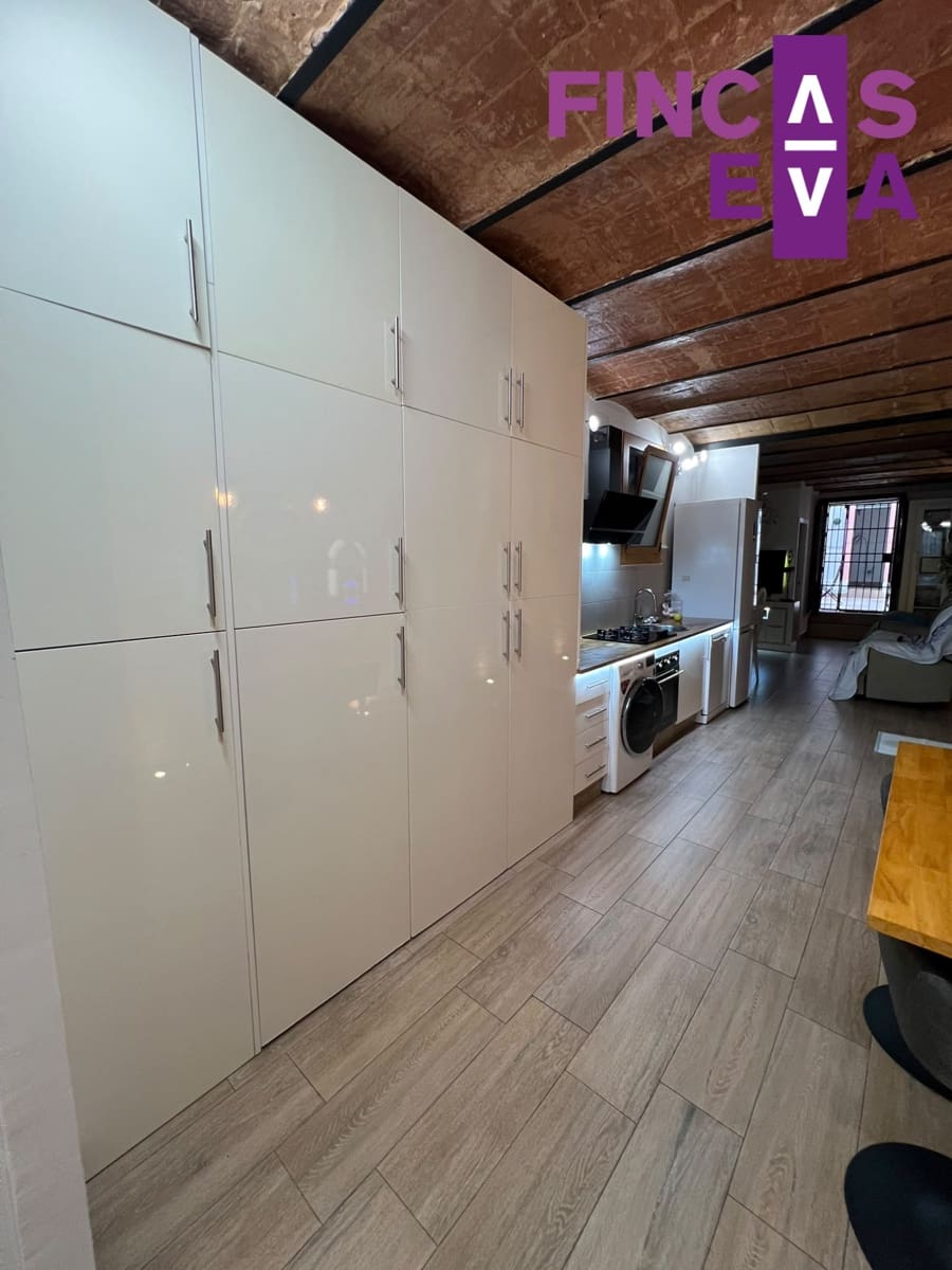 2 slaapkamer Flat te koop in Barcelona stad - € 394.000 (Ref: 10035923)