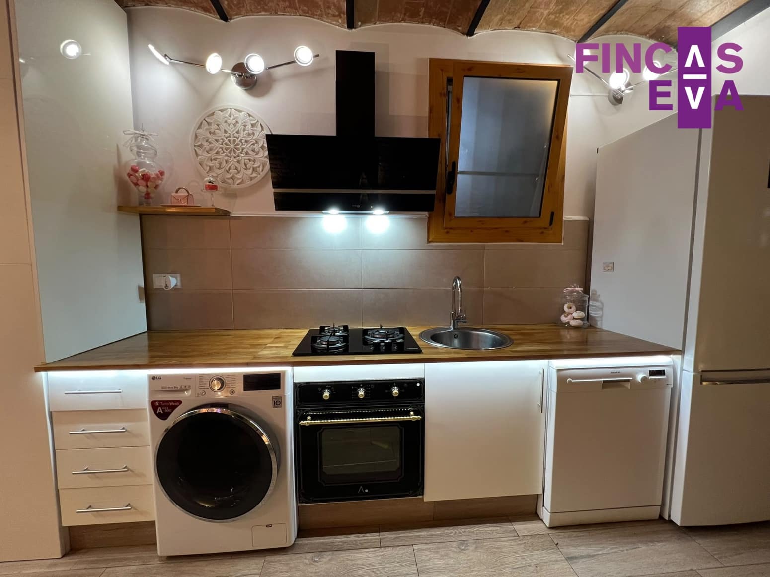 2 slaapkamer Flat te koop in Barcelona stad - € 394.000 (Ref: 10035923)