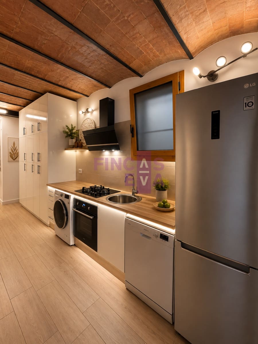4 Zimmer Wohnung zu verkaufen in Barcelona Stadt - 744.000 € (Ref: 10035924)