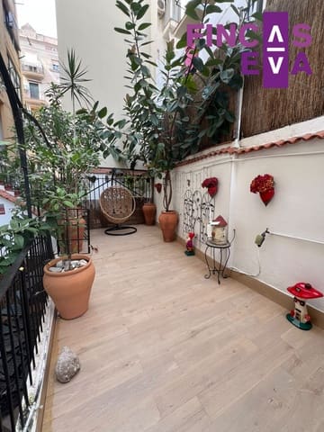 4 sovrum Lägenhet till salu i El Poble Sec, Barcelona stad - 744 000 € (Ref: 10035924)