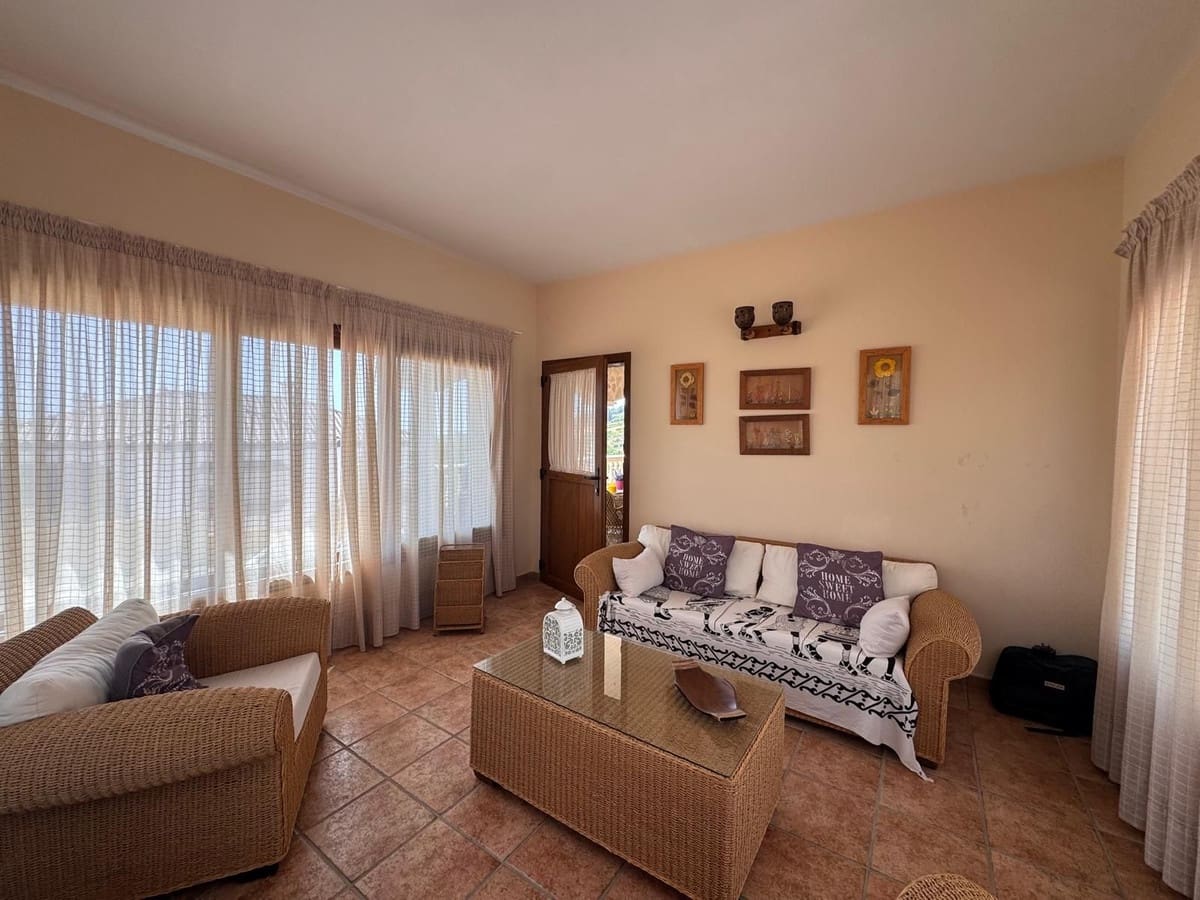 5 Zimmer Villa zu verkaufen in Manilva mit Garage - 895.000 € (Ref: 10043435)