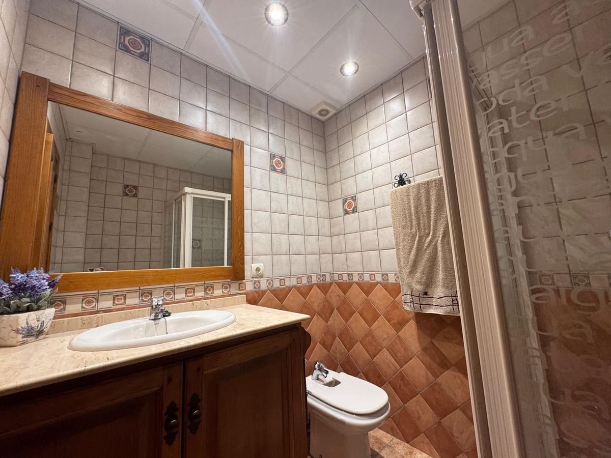 5 Zimmer Villa zu verkaufen in Manilva mit Garage - 895.000 € (Ref: 10043435)