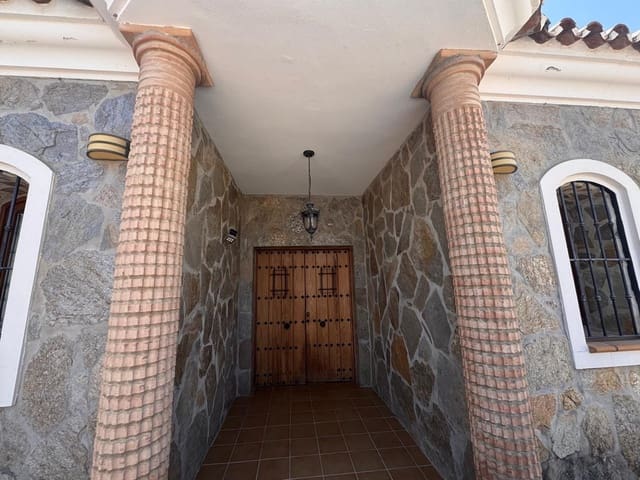 5 Zimmer Villa zu verkaufen in San Luis de Sabinillas, Manilva mit Garage - 895.000 € (Ref: 10043435)