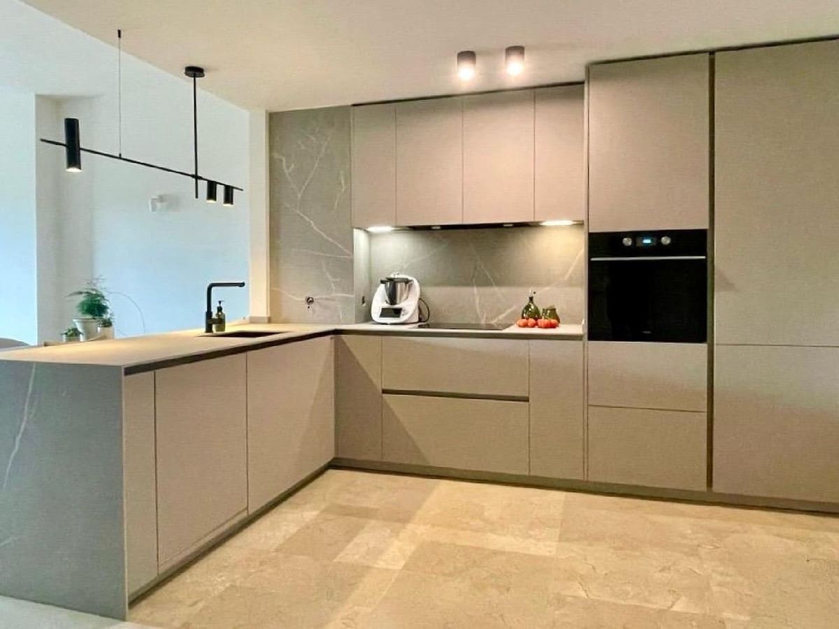 2 quarto Apartamento para venda em Manilva com piscina garagem - 345 000 € (Ref: 10043438)