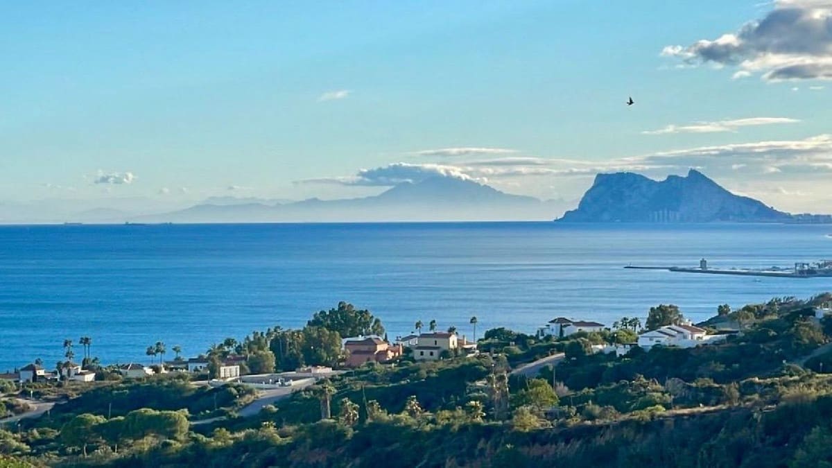 2 quarto Apartamento para venda em Manilva com piscina garagem - 345 000 € (Ref: 10043438)