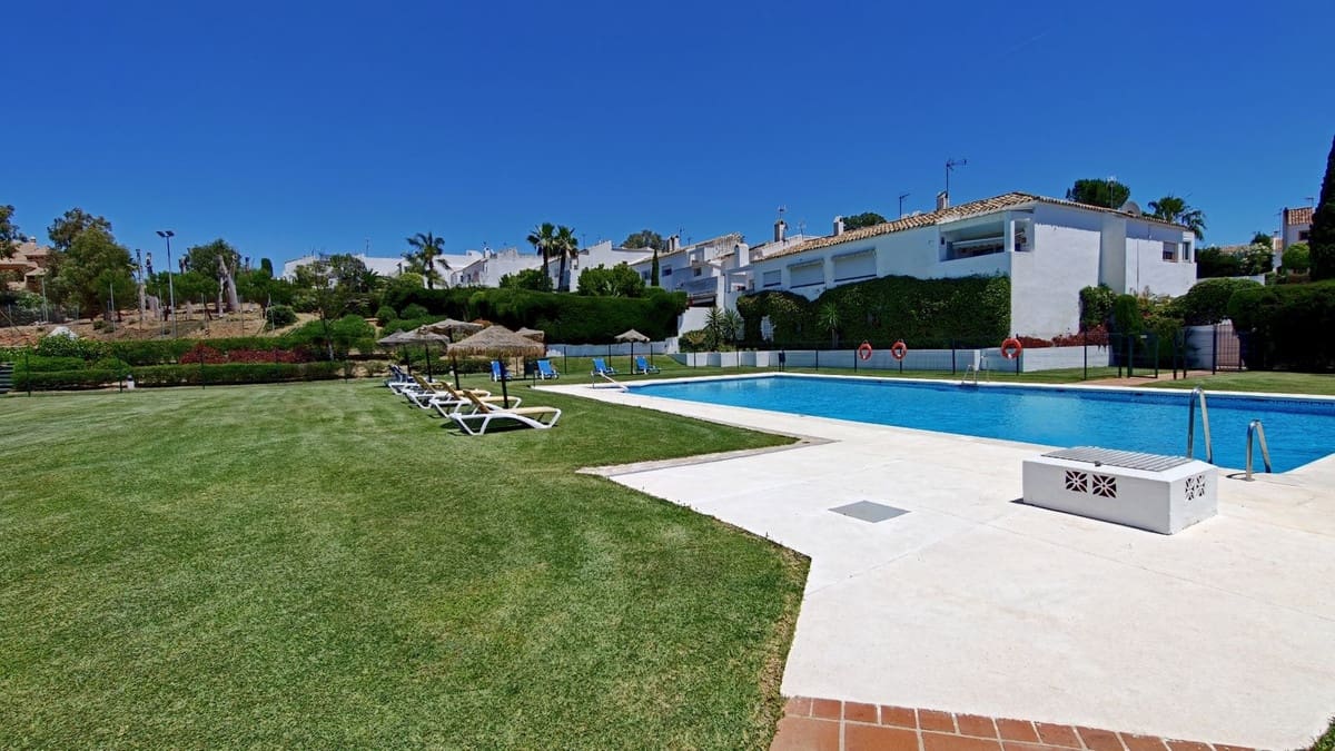 4 chambre Villa/Maison à vendre à Atalaya-Isdabe avec piscine garage - 749 000 € (Ref: 10043439)