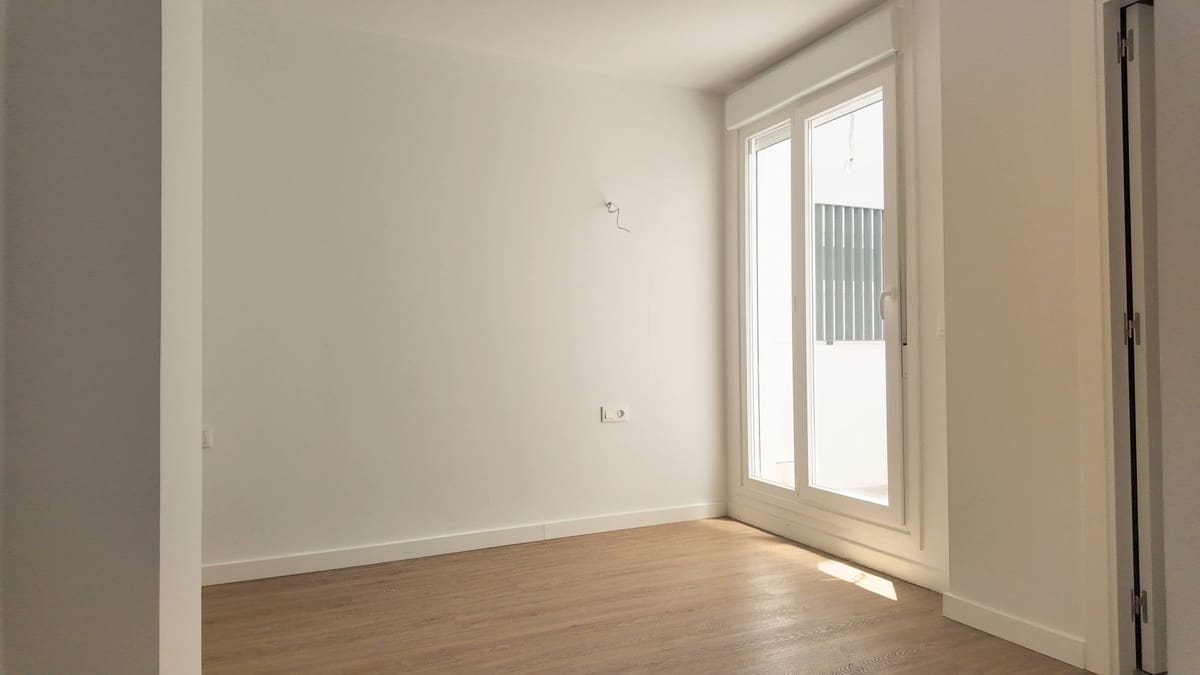 2 sovrum Lägenhet till salu i Fuengirola med garage - 350 000 € (Ref: 10043442)