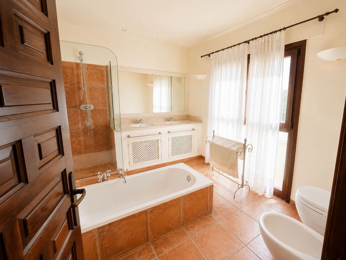 Willa na sprzedaż w Estepona - 1 740 000 € (Ref: 10043444)