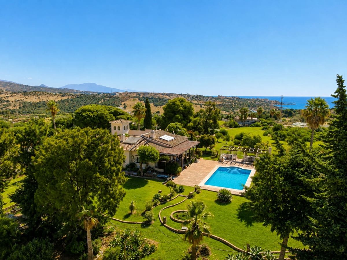 Willa na sprzedaż w Estepona - 1 740 000 € (Ref: 10043444)
