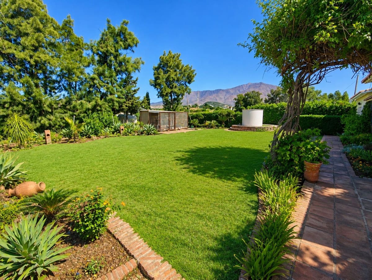 Willa na sprzedaż w Estepona - 1 740 000 € (Ref: 10043444)