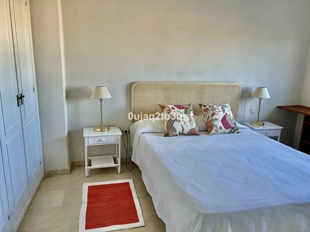 Piso de 1 habitación en La Concha - Resina Golf, Estepona en venta - 235.000 € (Ref: 10043445)