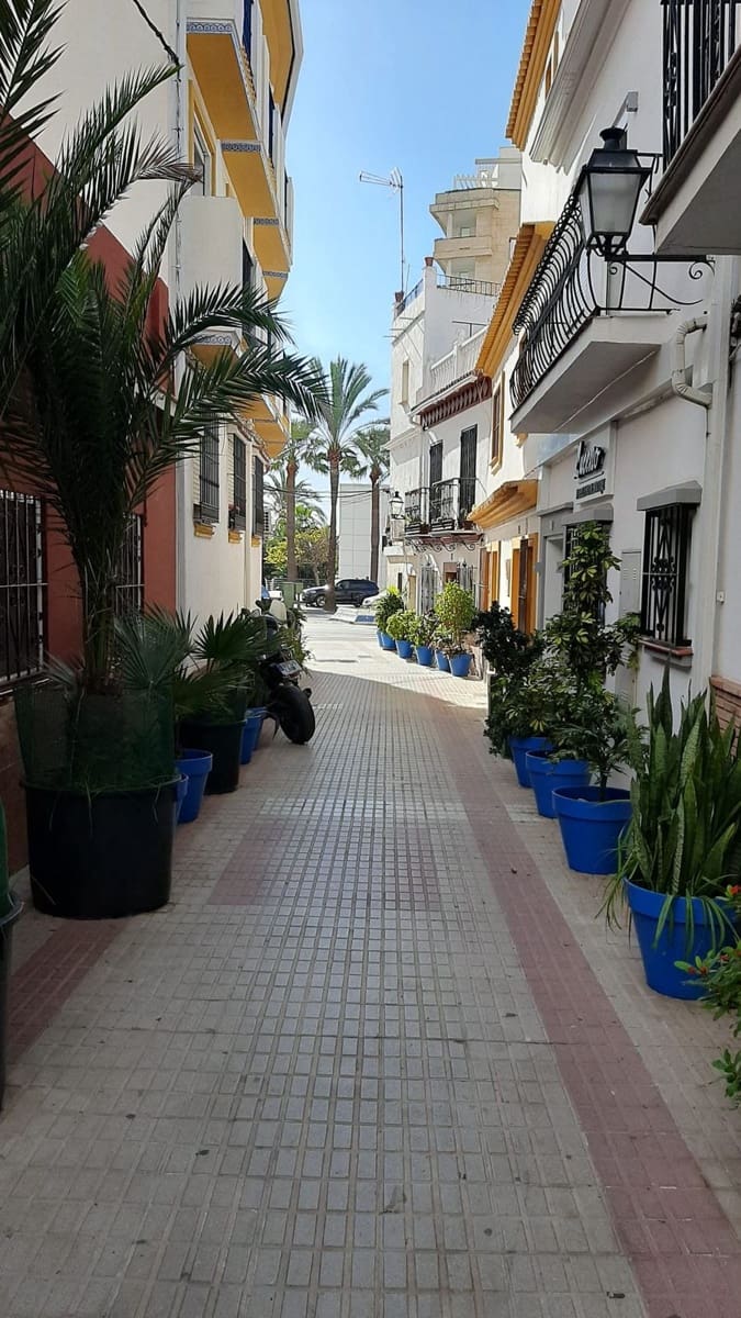 7 quarto Moradia para venda em Marbella - 798 500 € (Ref: 10043448)