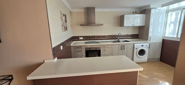 4 quarto Apartamento para venda em San Pedro de Alcántara Pueblo, Marbella - 388 000 € (Ref: 10043549)