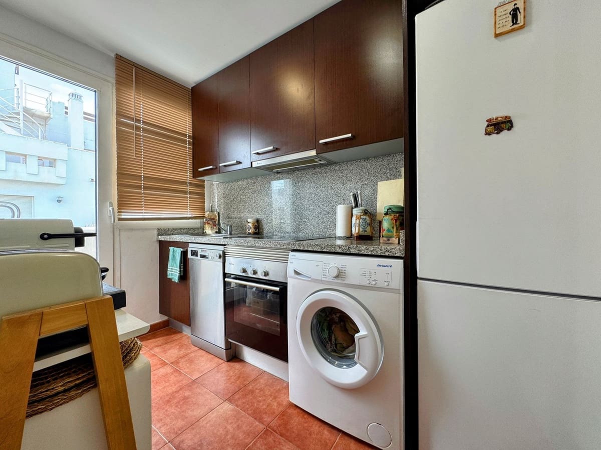 Piso de 2 habitaciones en Estepona en venta con garaje - 299.000 € (Ref: 10043551)