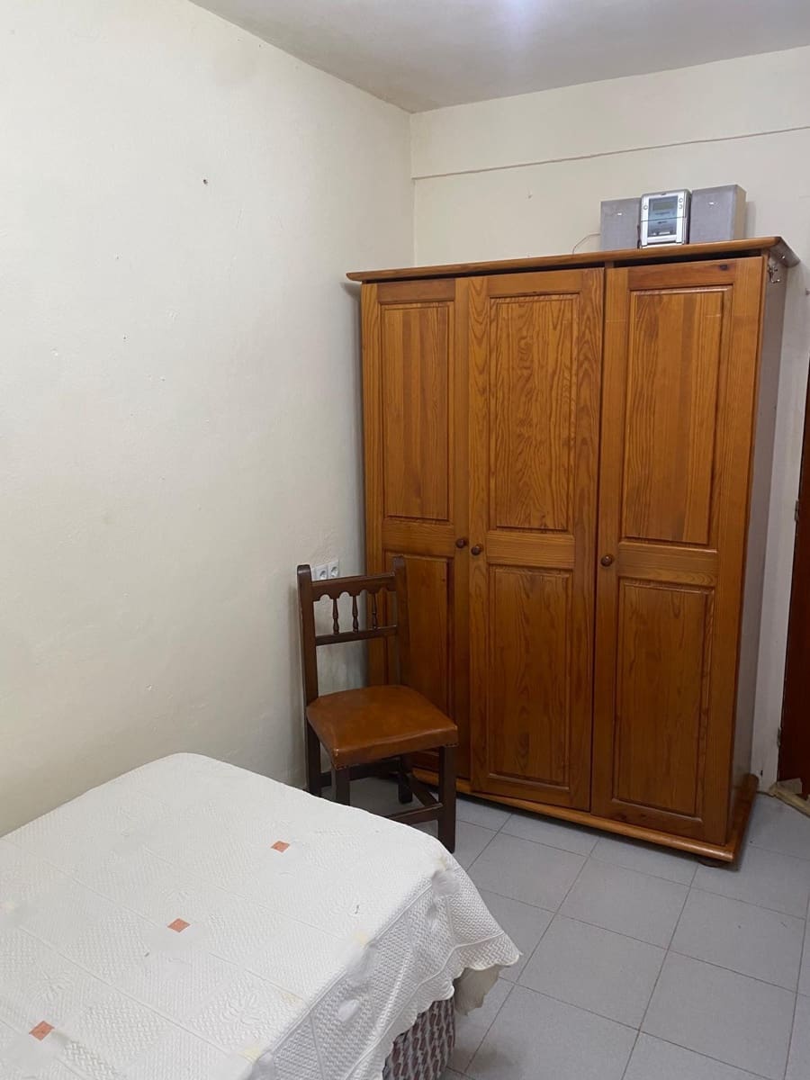 6 quarto Moradia para venda em Marbella com garagem - 550 000 € (Ref: 10043552)