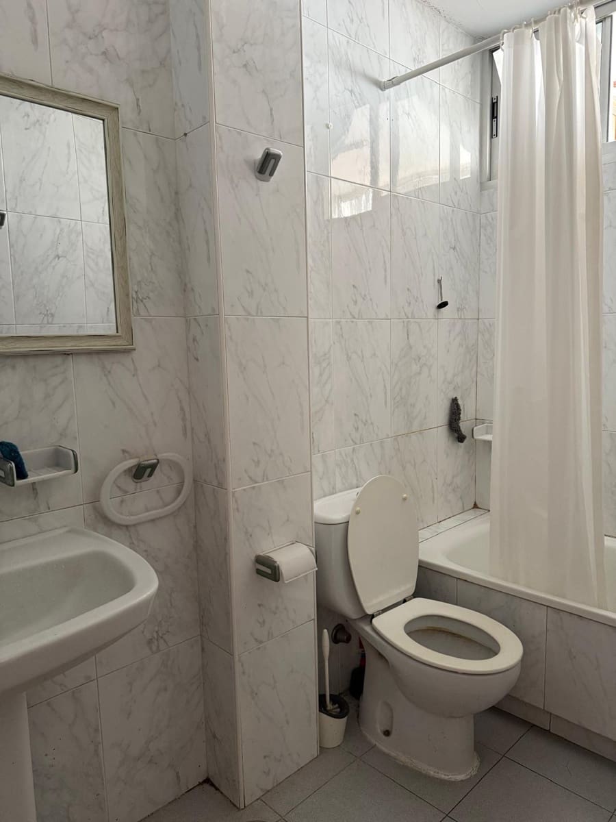 6 quarto Moradia para venda em Marbella com garagem - 550 000 € (Ref: 10043552)