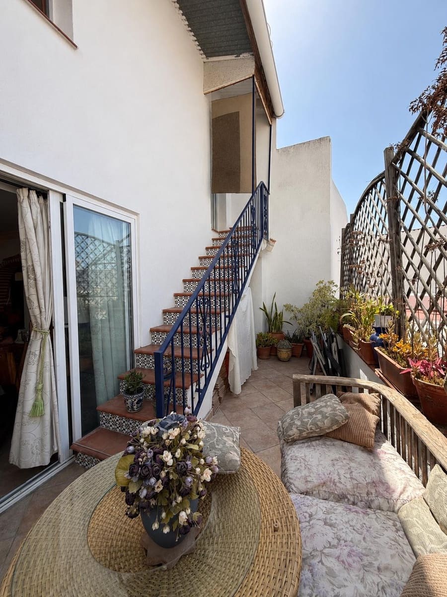 6 quarto Moradia para venda em Marbella com garagem - 550 000 € (Ref: 10043552)