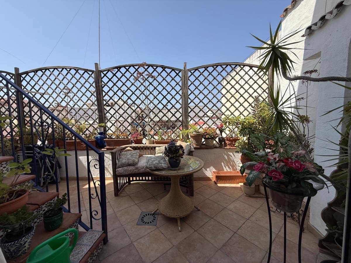 6 quarto Moradia para venda em Marbella com garagem - 550 000 € (Ref: 10043552)