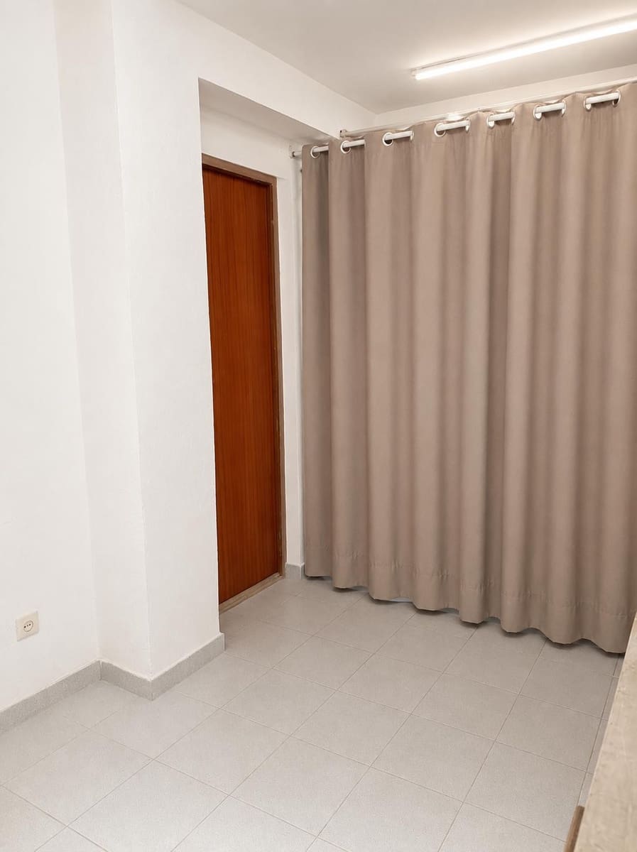 6 quarto Moradia para venda em Marbella com garagem - 550 000 € (Ref: 10043552)