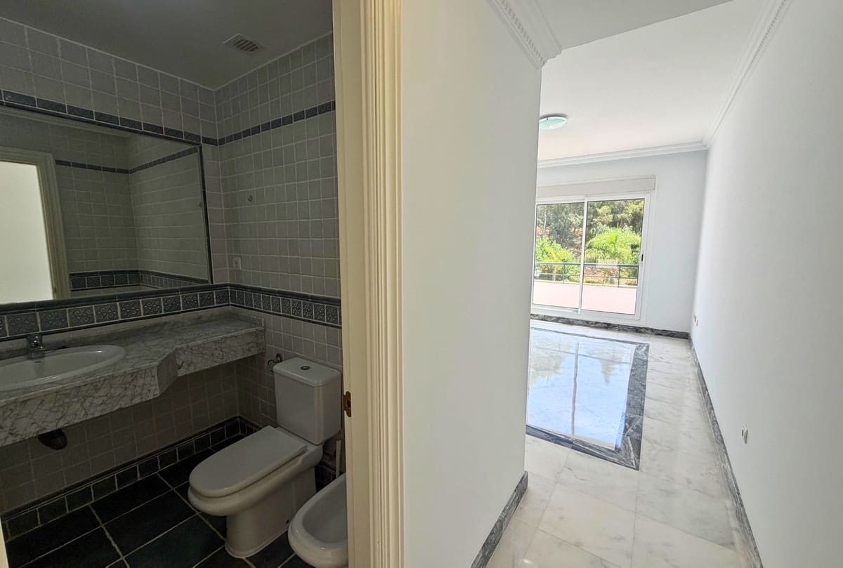2 Zimmer Wohnung zu verkaufen in Marbella mit Garage - 425.000 € (Ref: 10043553)