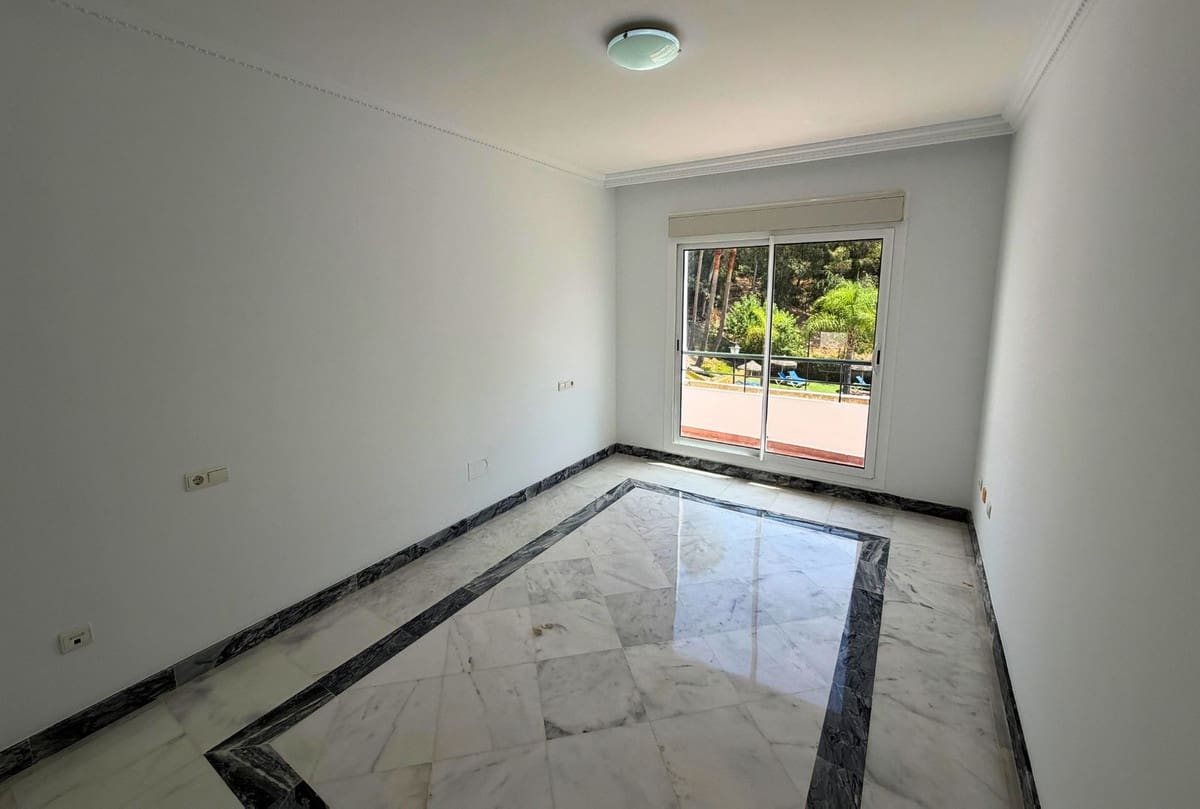2 Zimmer Wohnung zu verkaufen in Marbella mit Garage - 425.000 € (Ref: 10043553)