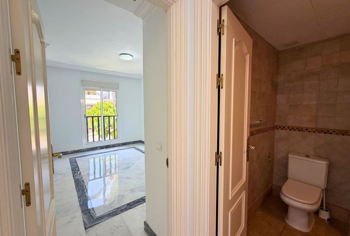 2 Zimmer Wohnung zu verkaufen in Marbella mit Garage - 425.000 € (Ref: 10043553)