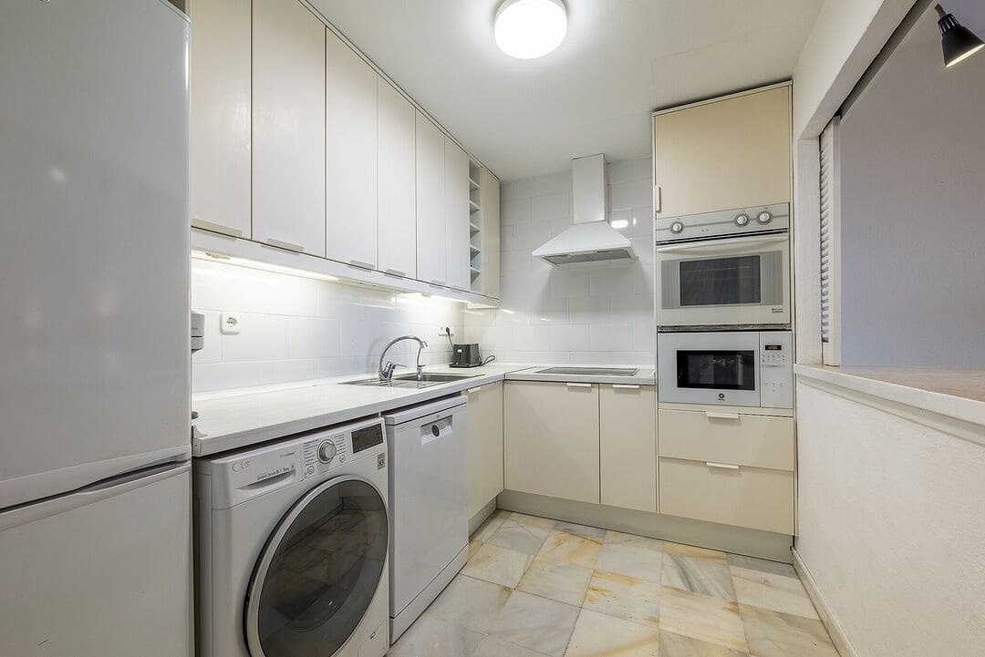 1 sovrum Lägenhet till salu i Marbella - 656 000 € (Ref: 10055777)