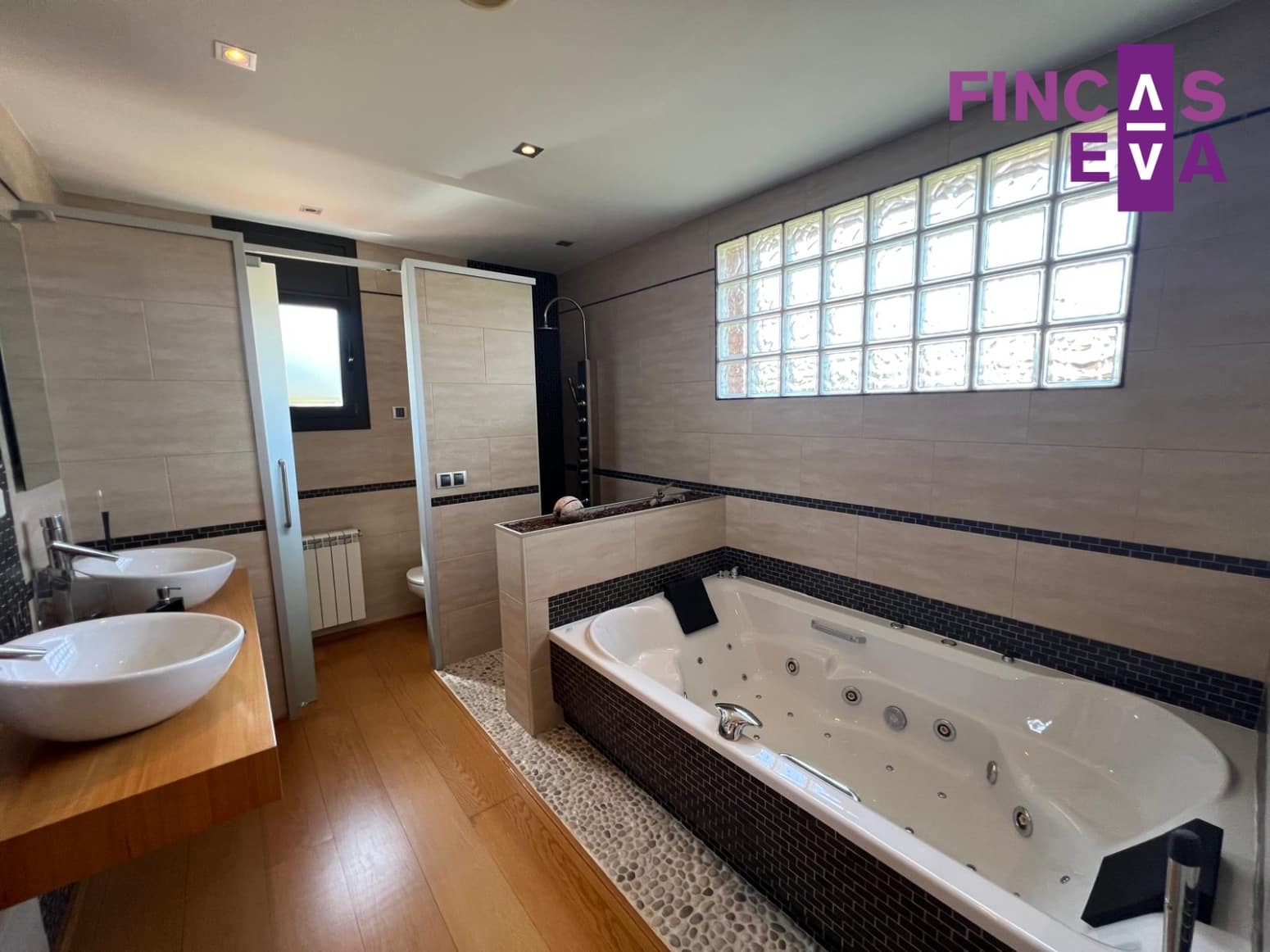 4 sypialnia Willa na sprzedaż w La Roca del Valles z garażem - 575 000 € (Ref: 10079104)