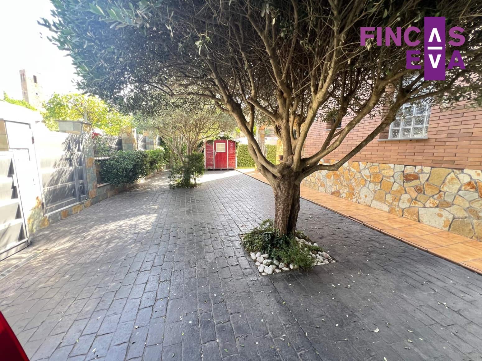 4 sypialnia Willa na sprzedaż w La Roca del Valles z garażem - 575 000 € (Ref: 10079104)