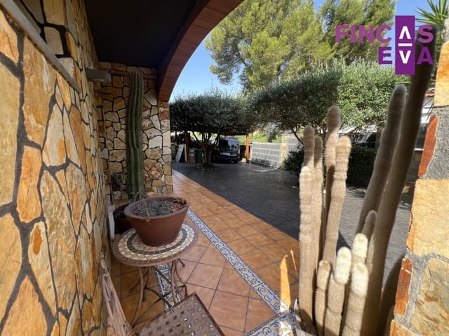 4 sypialnia Willa na sprzedaż w La Roca del Vallès z garażem - 575 000 € (Ref: 10079104)