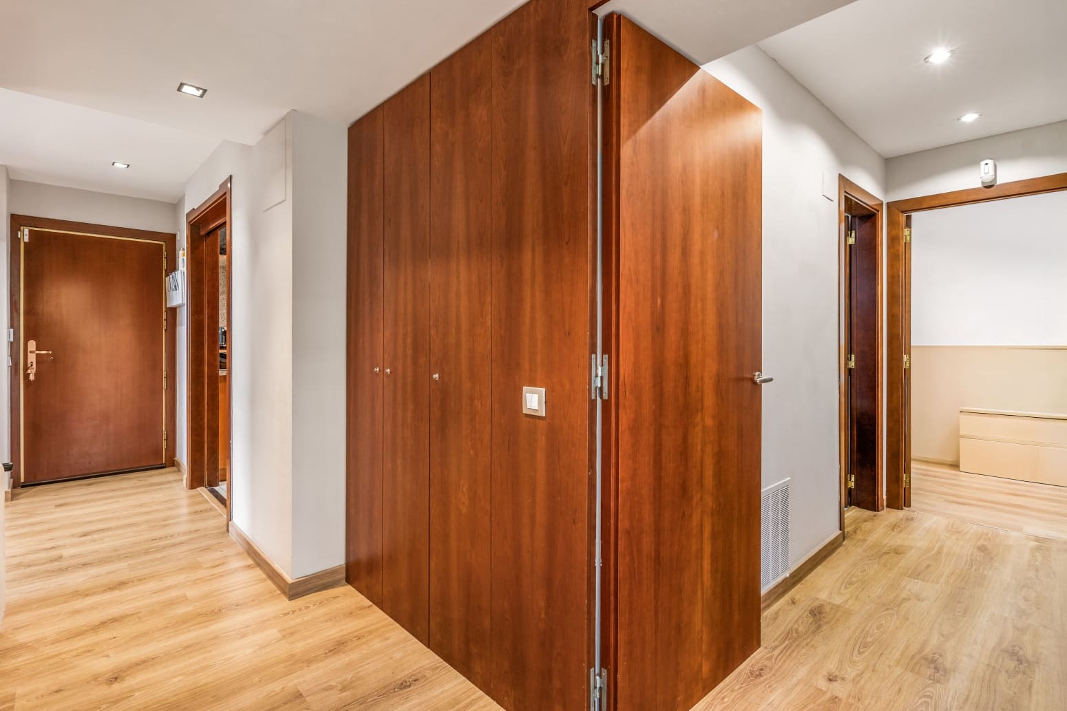 4 Zimmer Wohnung zu verkaufen in Barcelona Stadt mit Garage - 995.000 € (Ref: 10135171)