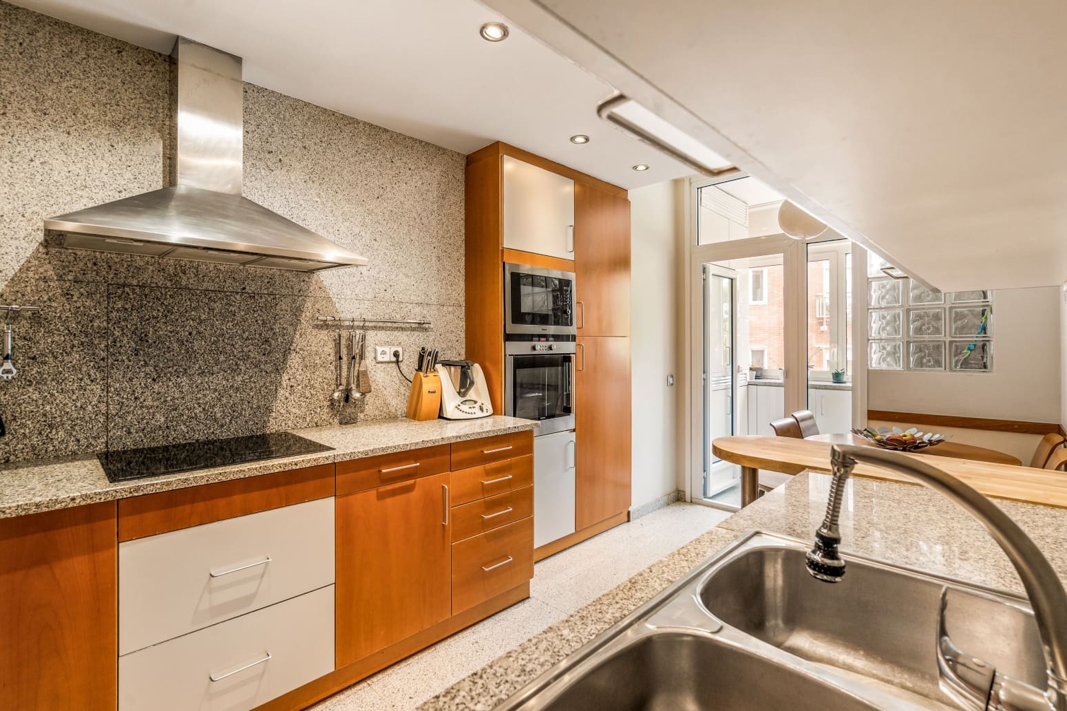 4 Zimmer Wohnung zu verkaufen in Barcelona Stadt mit Garage - 995.000 € (Ref: 10135171)