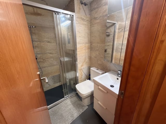 2 sovrum Lägenhet till salu i Verdun, Barcelona stad - 146 000 € (Ref: 10136352)