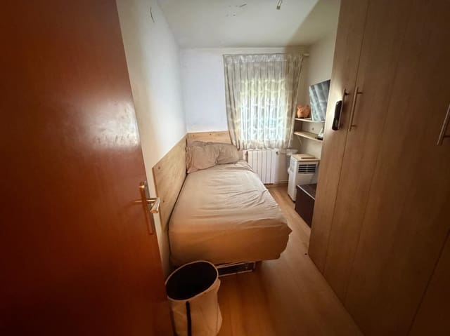 2 sovrum Lägenhet till salu i Verdun, Barcelona stad - 146 000 € (Ref: 10136352)