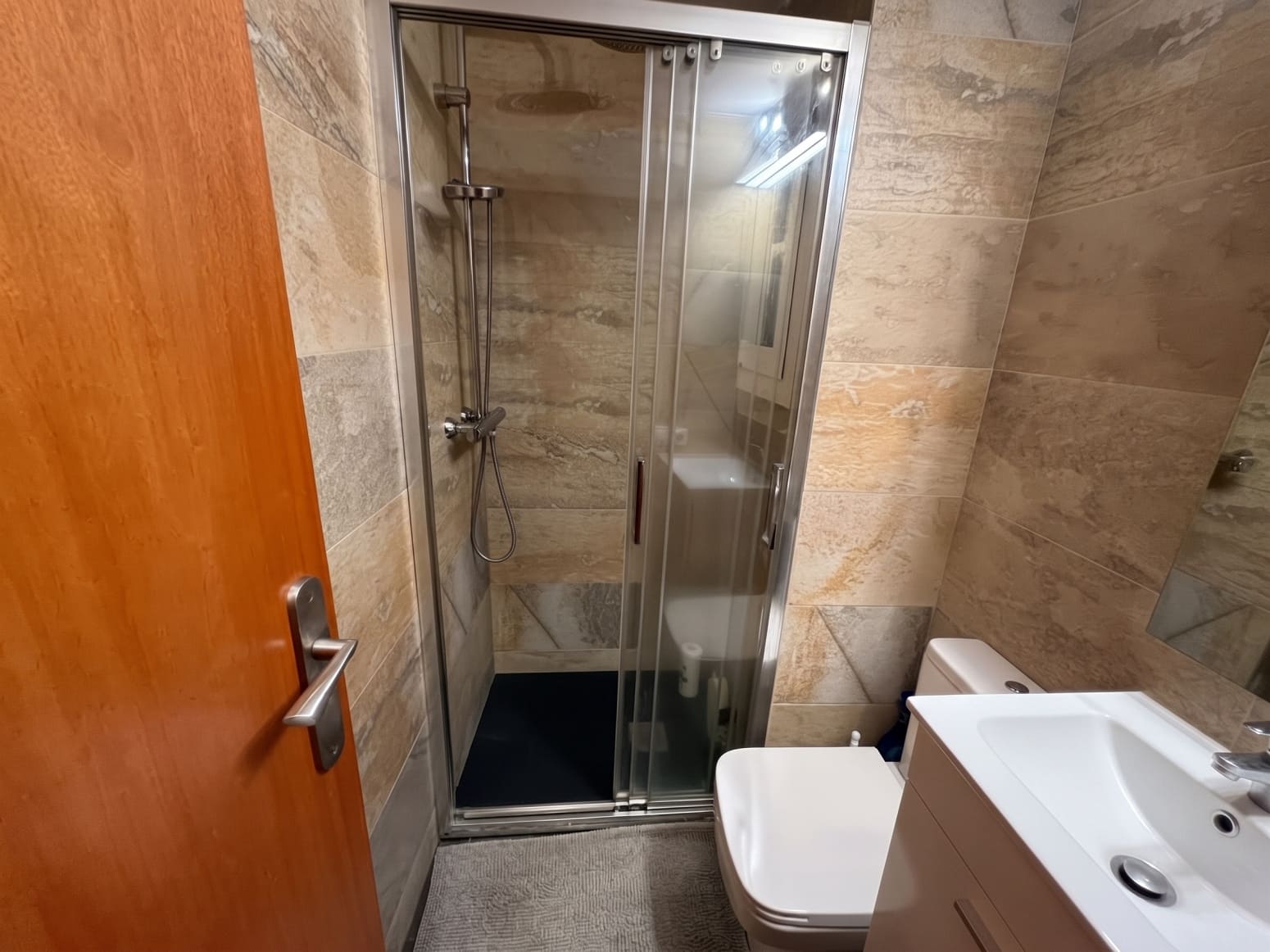 2 sovrum Lägenhet till salu i Barcelona stad - 146 000 € (Ref: 10136352)