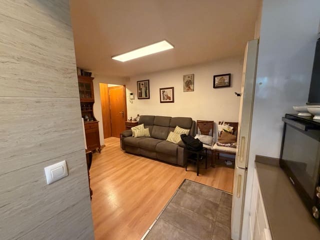 2 sovrum Lägenhet till salu i Verdun, Barcelona stad - 146 000 € (Ref: 10136352)