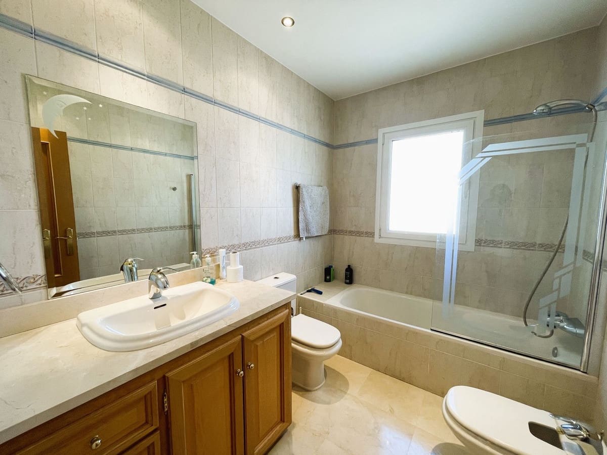 6 bedroom Villa for sale in Riviera del Sol with pool - € 2,995,000 (Ref: 10140123)