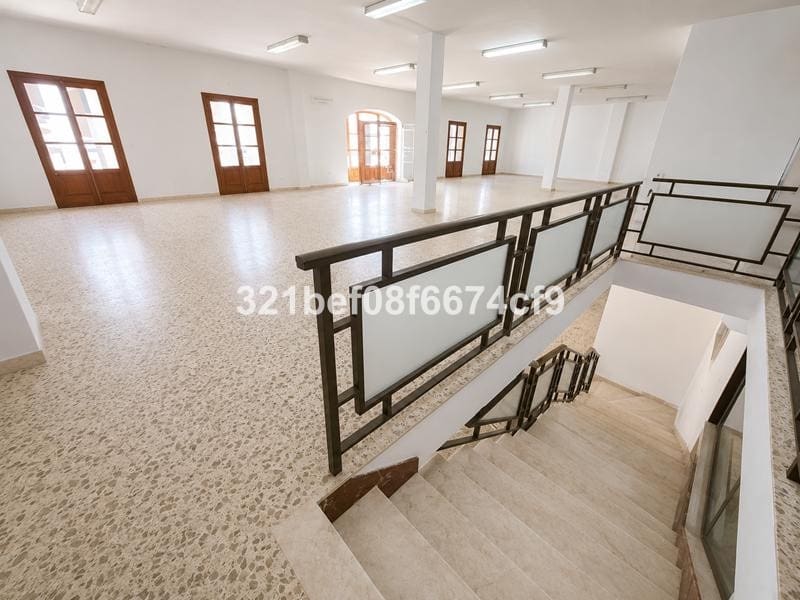 Local Comercial en Estepona en venta - 1.690.000 € (Ref: 10140227)