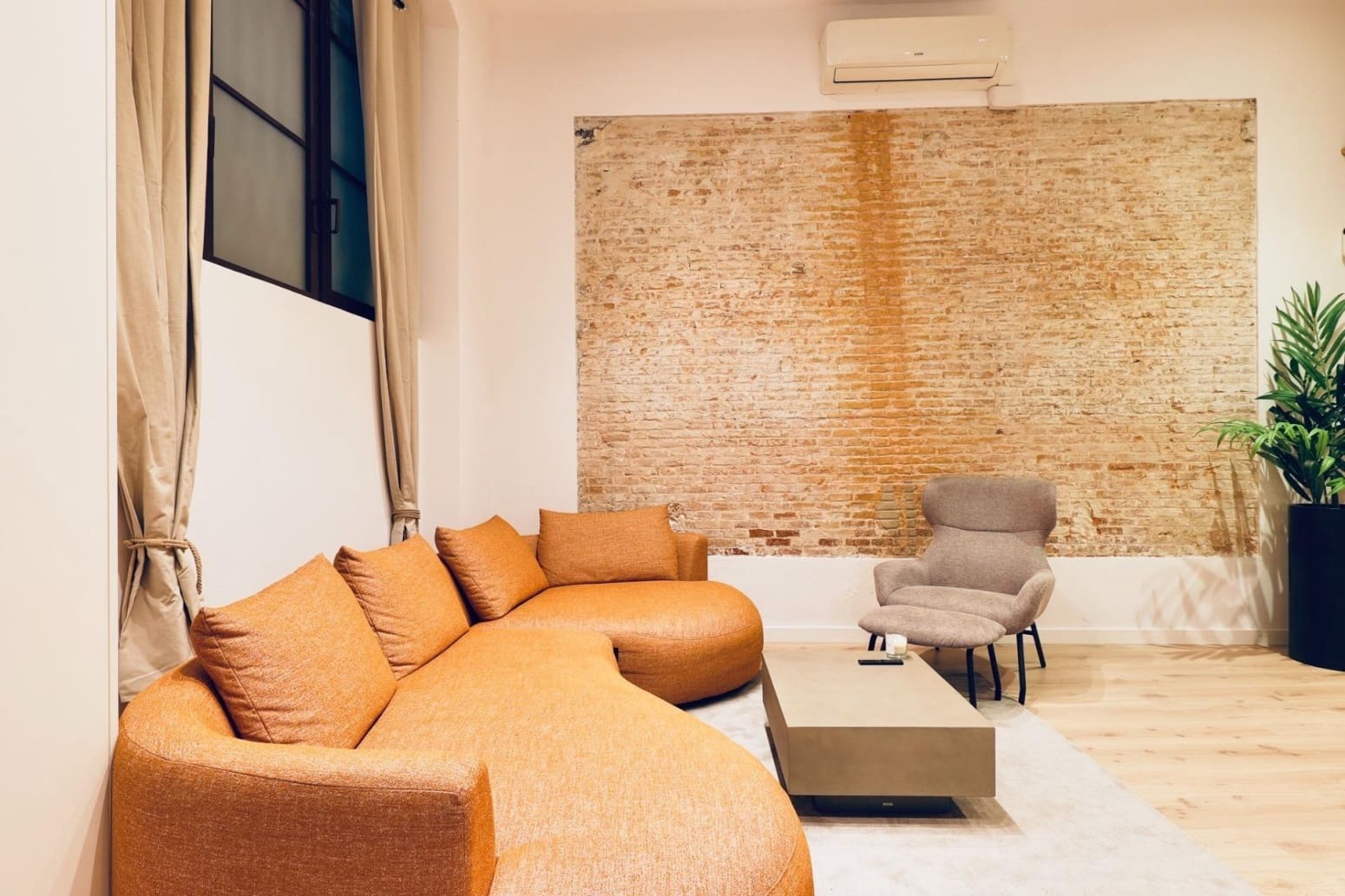 2 slaapkamer Flat te koop in Barcelona stad - € 330.000 (Ref: 10141375)